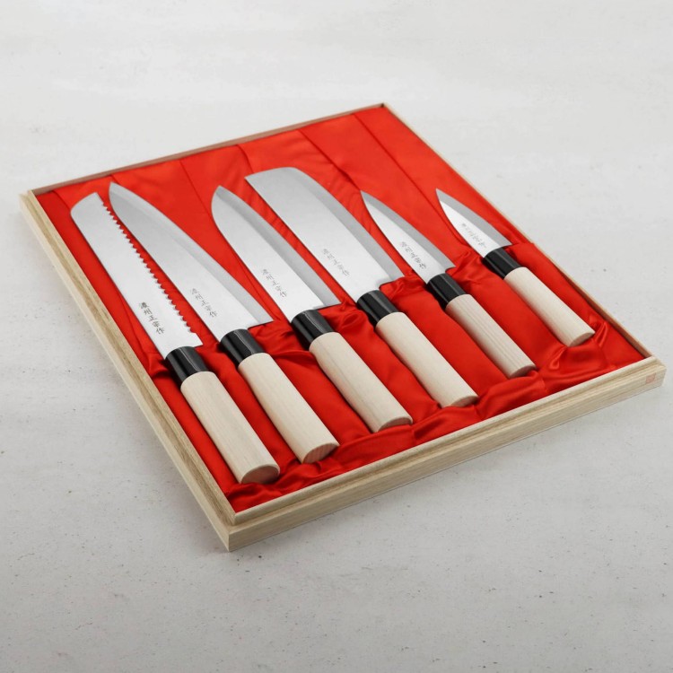 Satake Megumi Zestaw 6 noży w drewnianym pudełku HG8582W