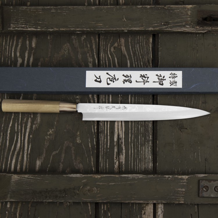 Hideo Kitaoka Aogami#2 Satin Damascus Nóż Yanagiba 24 cm