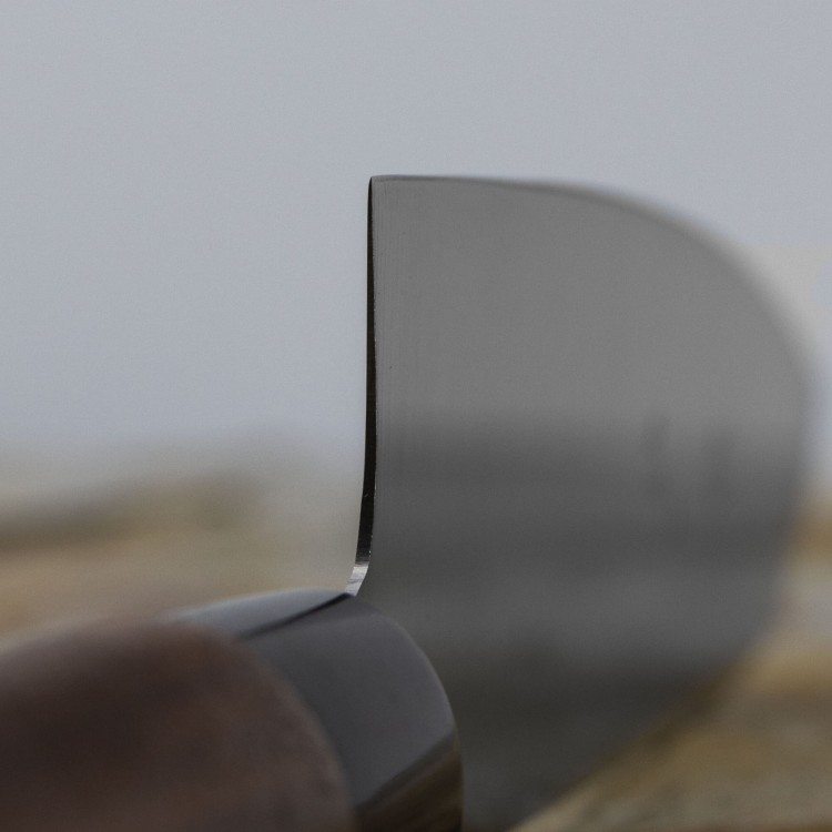 Satake Cutlery Mfg Kenta Walnut Nóż Santoku 17 cm