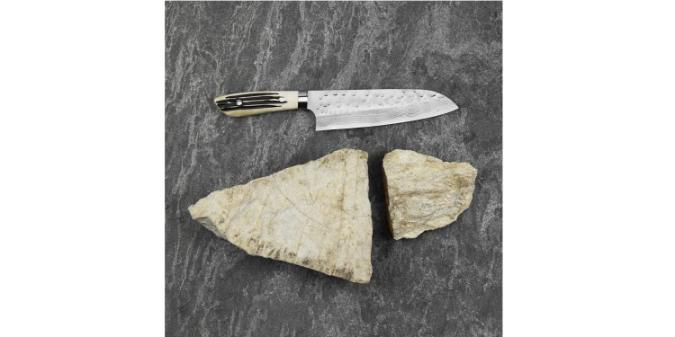 Takeshi Saji SRS-13 Jeleni róg Ręcznie kuty nóż Santoku 18 cm HC-7504